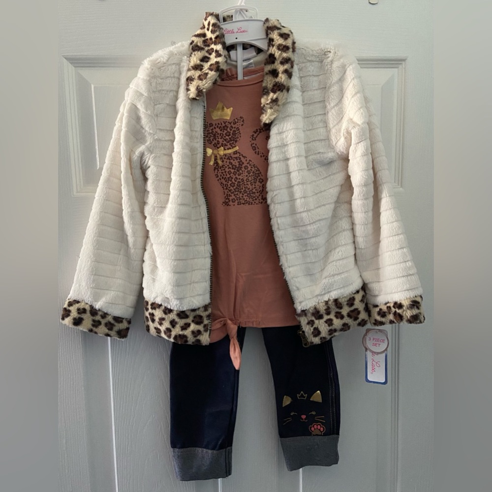 New 3 piece set with tags
